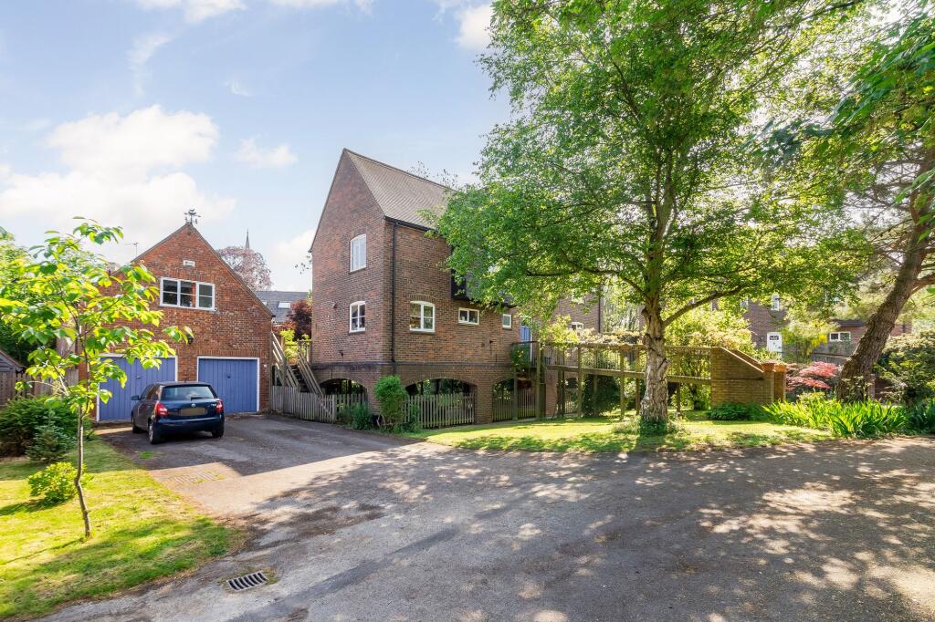 Main image of property: Mill Paddock, Abingdon, OX14