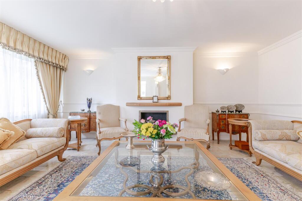 House in London - More
