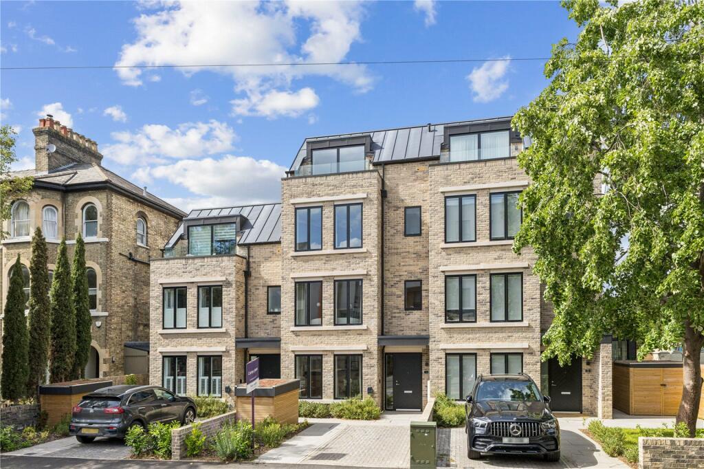 Main image of property: 1A Fitzwilliam Road, Cambridge, Cambridgeshire, CB2