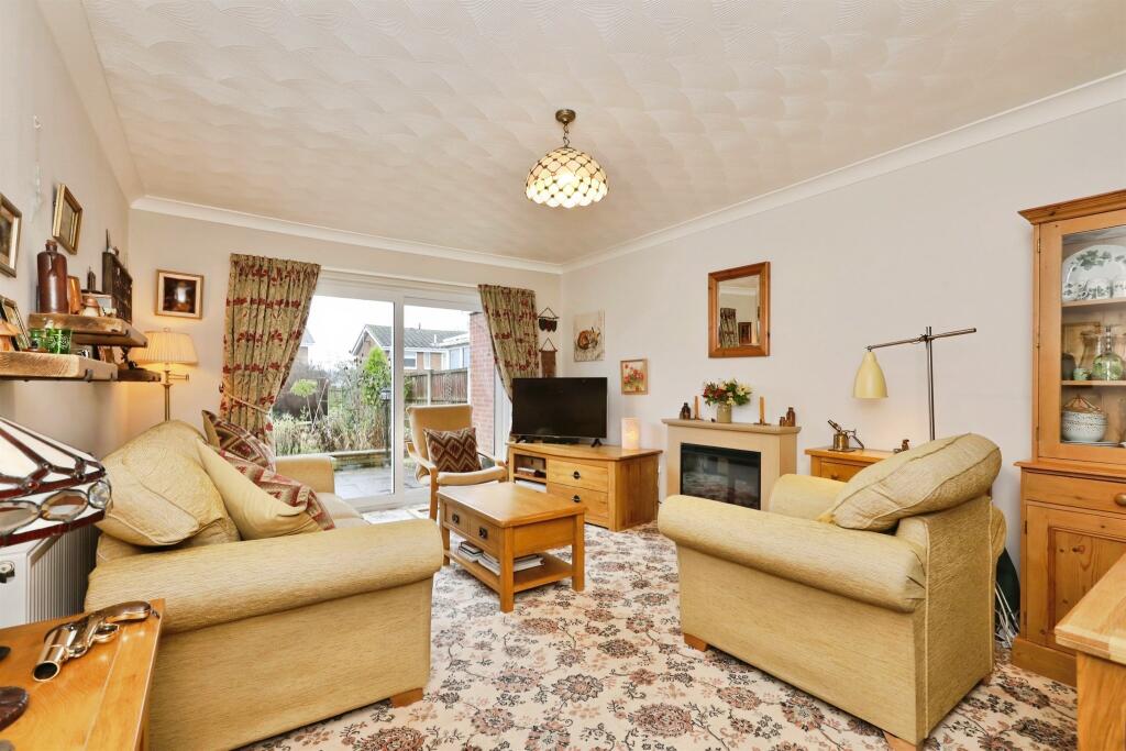 Craithie Road, Carlton-In-Lindrick, Worksop photo 2