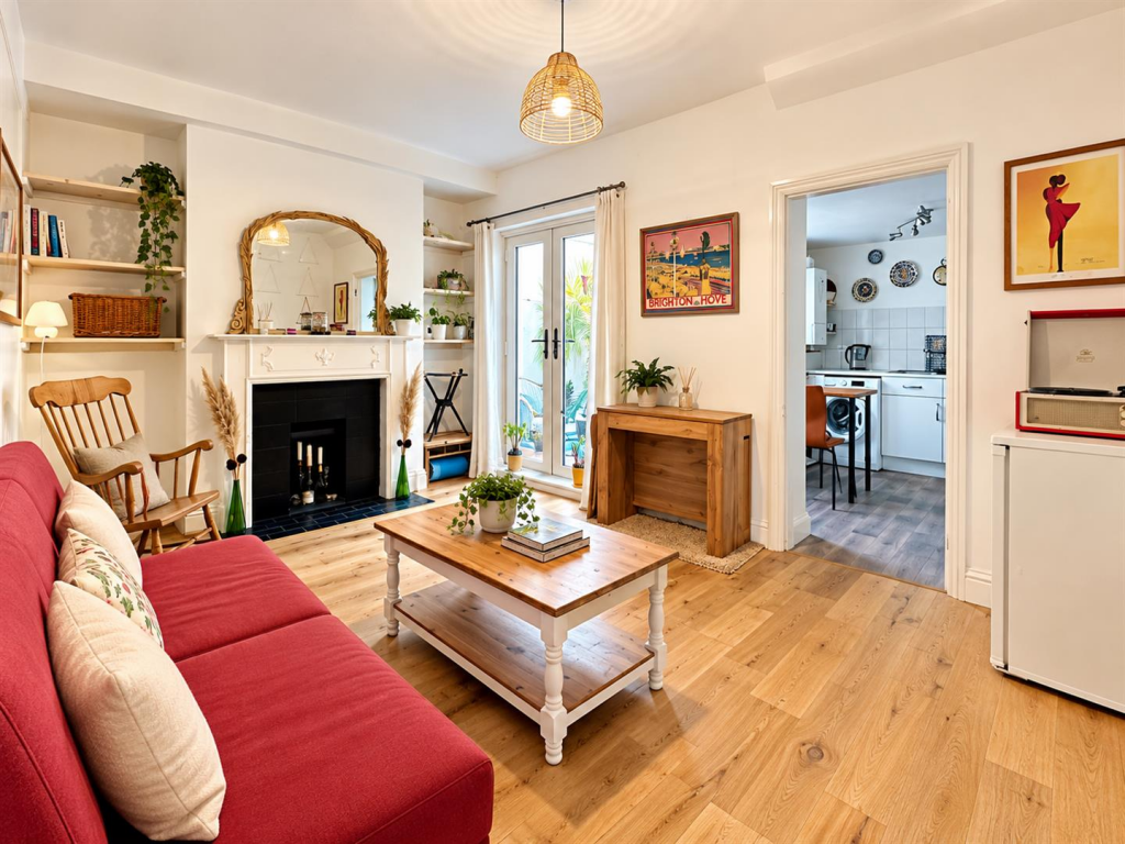 Apartment in Brighton, Round Hill - View 5