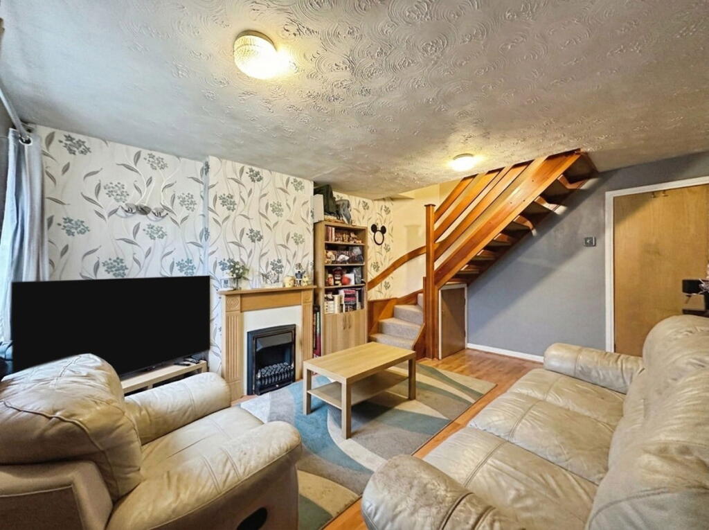 23, Haywain Close, Pendeford, Wolverhampton, WV9 5QQ photo 3