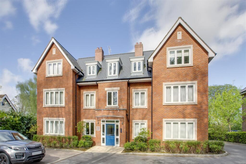 Main image of property: AMERSHAM ROAD, HIGH WYCOMBE