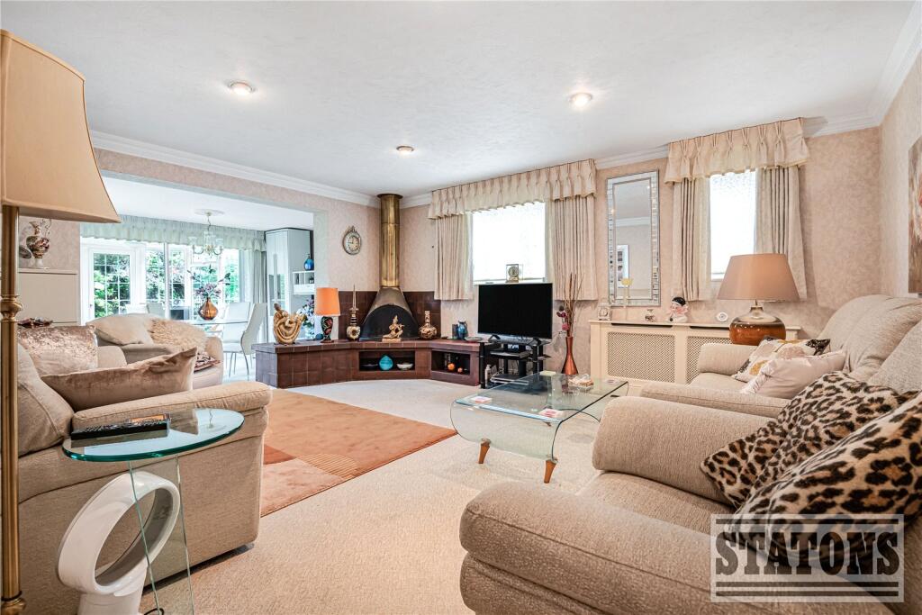 Alderman Close, Welham Green, North Mymms, Hatfield, AL9 - View 4
