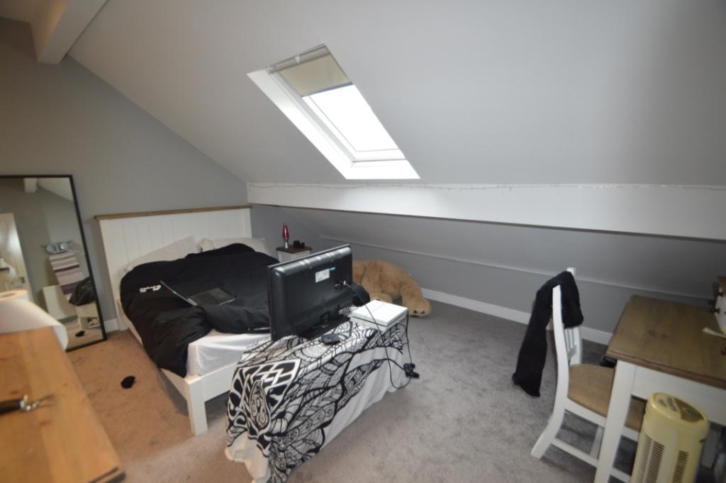 6 bedroom terraced house for rent