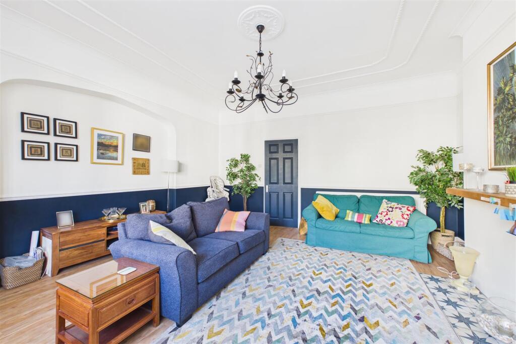 Apartment in Bristol, Clifton - View 5