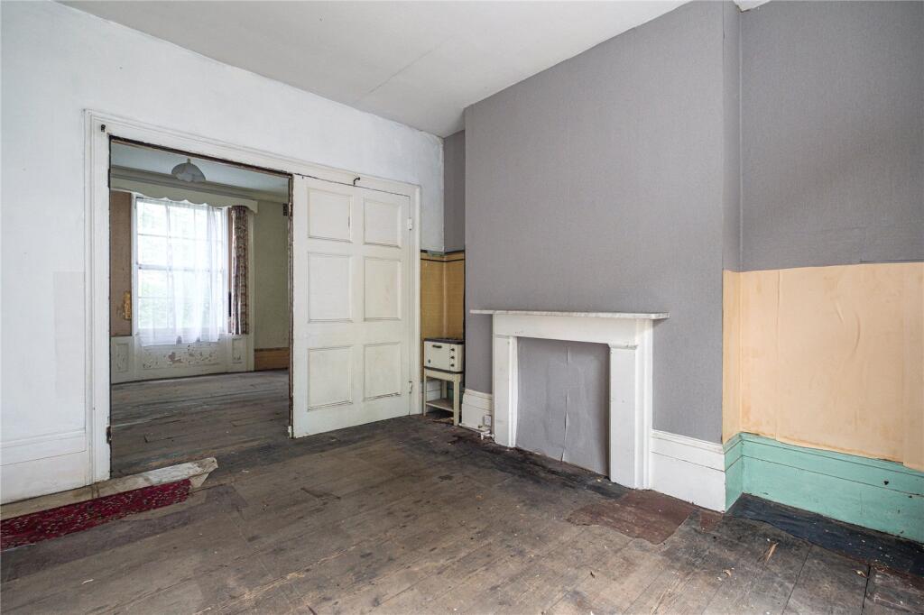 House in London - View 2