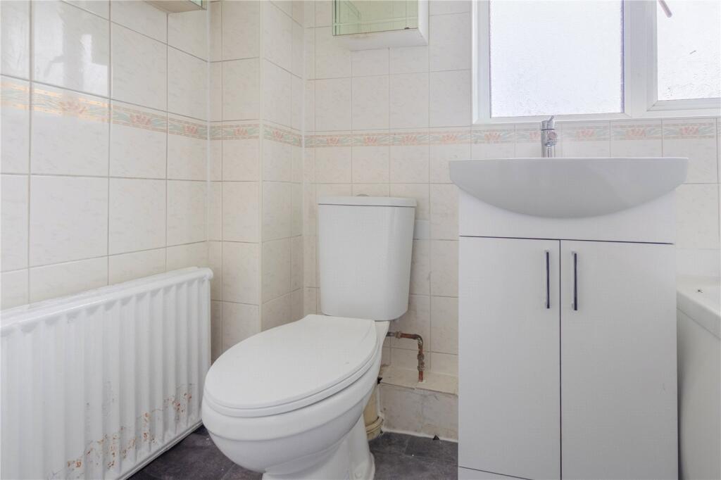 Taunton Road, Chadderton, Oldham, Greater Manchester, OL9 photo 2