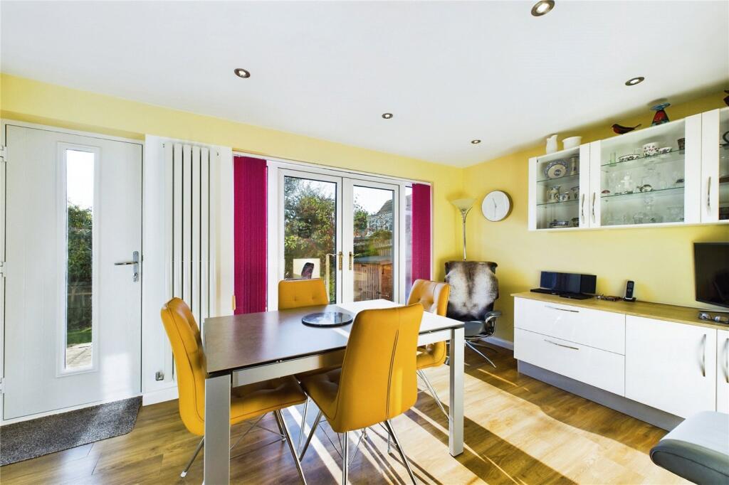 Ilex Close, Pamber Heath, Tadley, Hampshire, RG26 photo 4