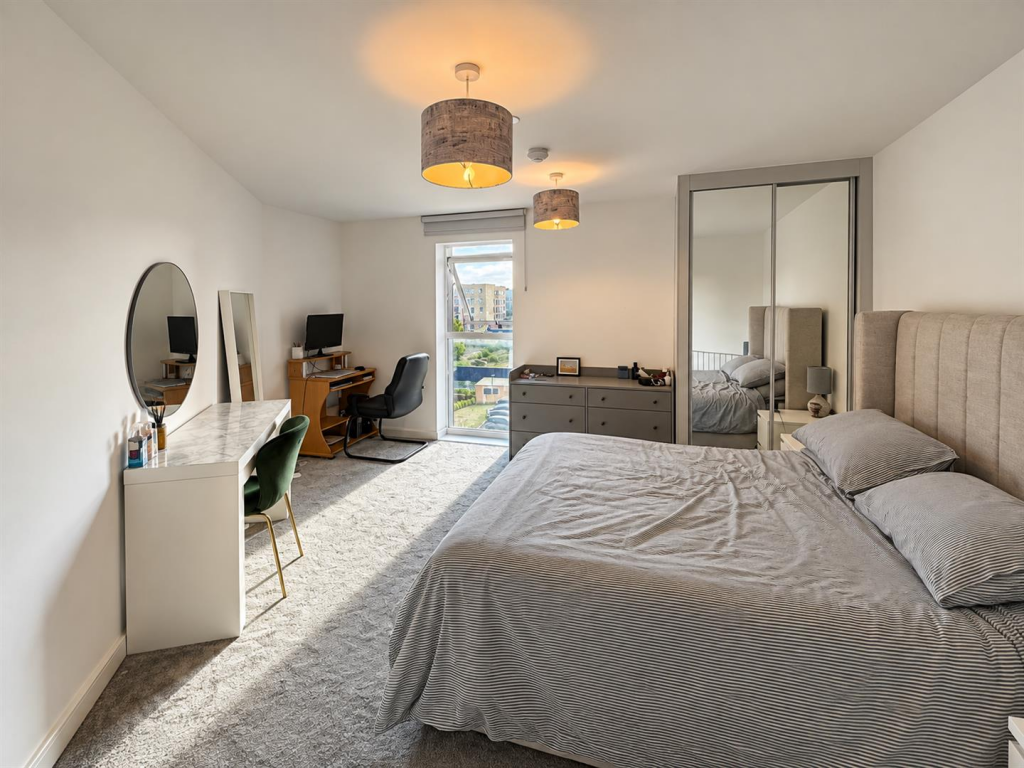 House in Dacorum, The Image - View 4
