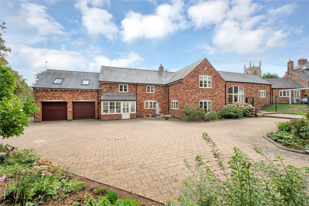House in Leicester - More