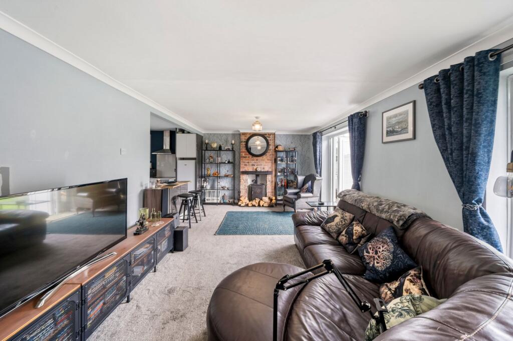 House in Warrington, Winwick - More