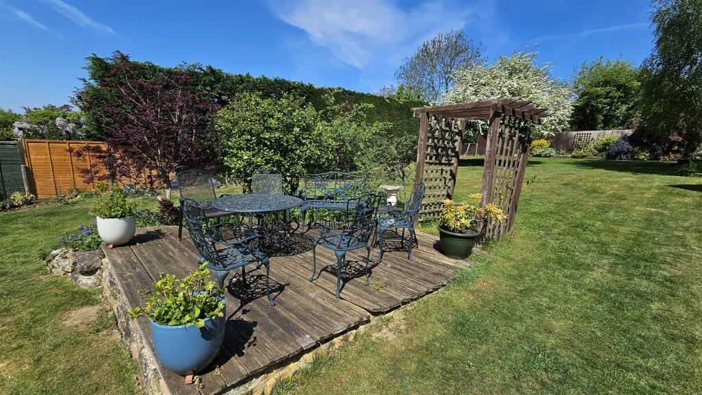 Grantham Road, Bottesford - More