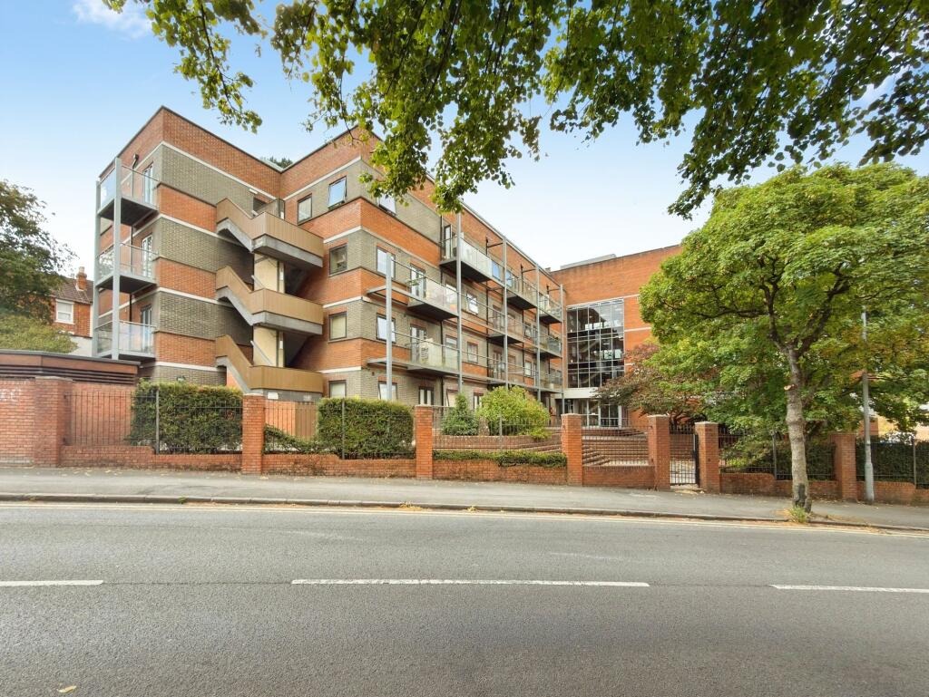 Victoria Road, One Fifty Victoria Road, SN1