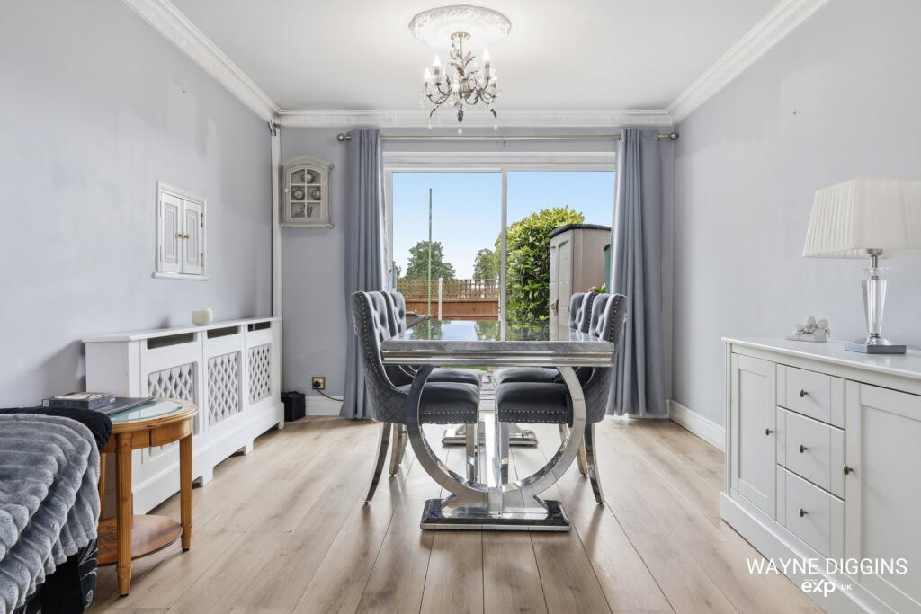 House in Thurrock, Essex - View 5