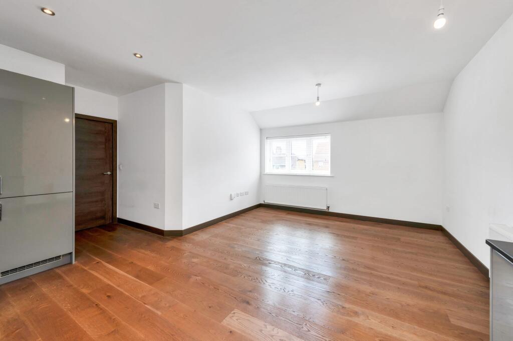 Apartment in Stevenage - View 4