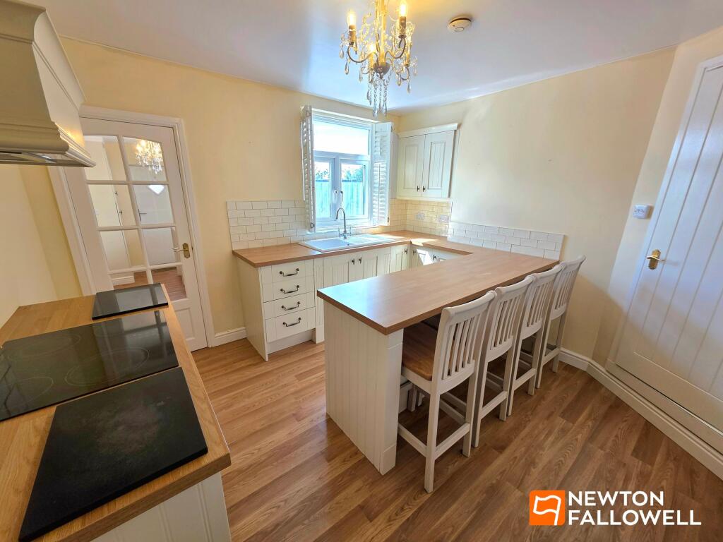 House in Ashfield, Sutton in Ashfield, Huthwaite - More