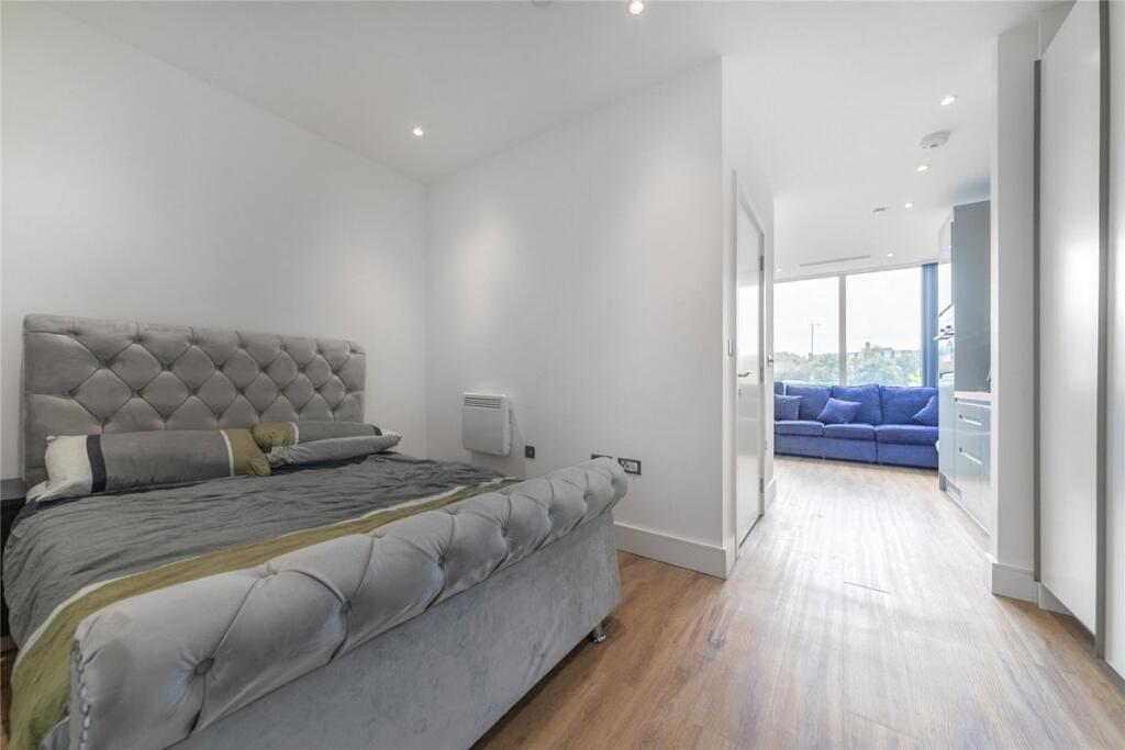 Studio flat for rent
