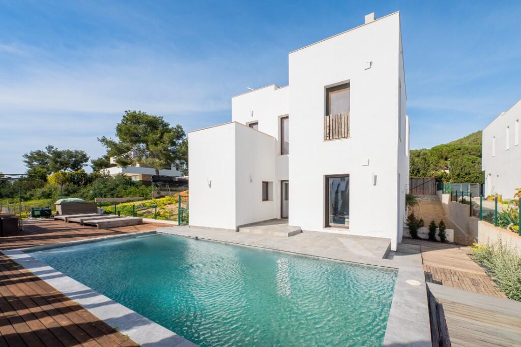 Main image of property: Santa Eulà ria Des Riu, Ibiza, Balearic Islands