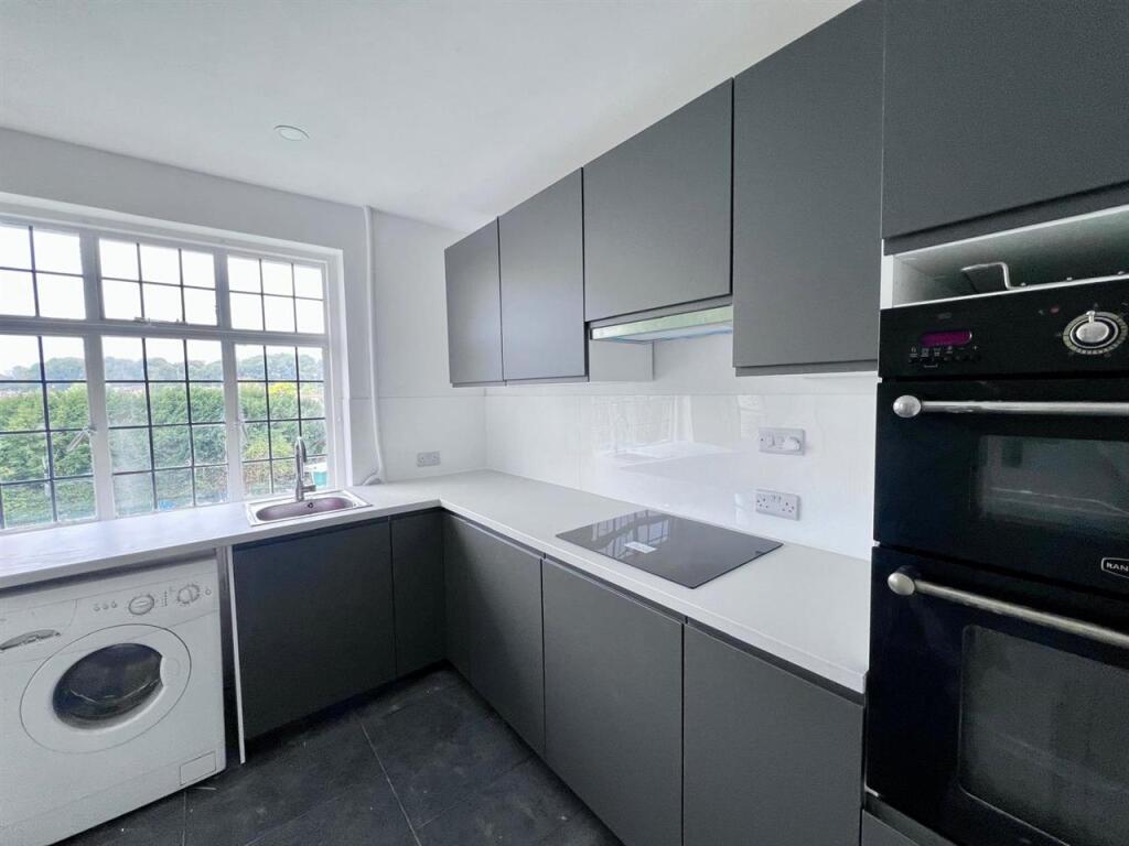 Apartment in Denham Green, Denham - View 3