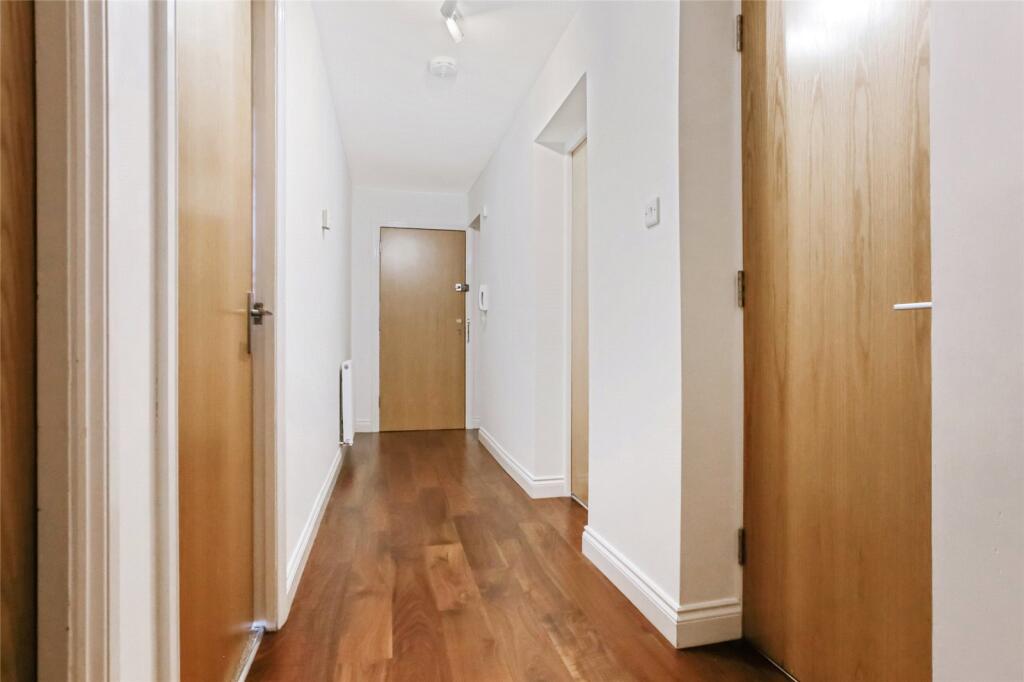 Apartment in Motherwell - More