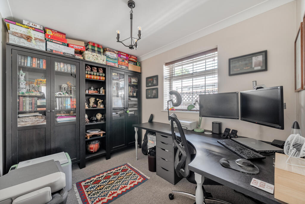 House in Cookham, Windsor and Maidenhead - More