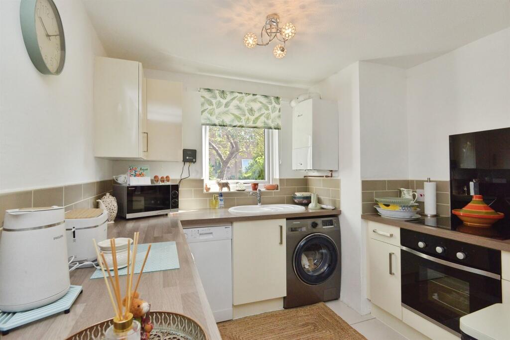 House in Milton Keynes, Campbell Park - View 3
