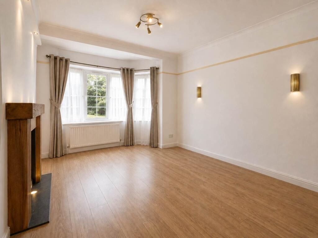 Apartment in Watford - View 3