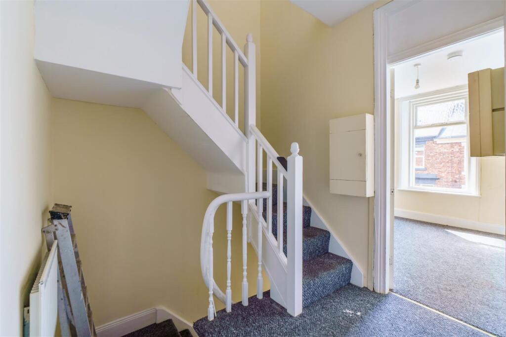 Fifth Avenue, Heaton, NE6 - More