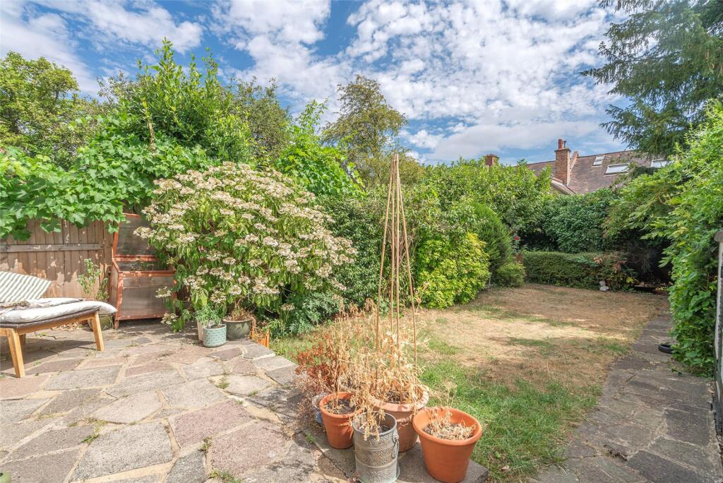 House in London - View 5