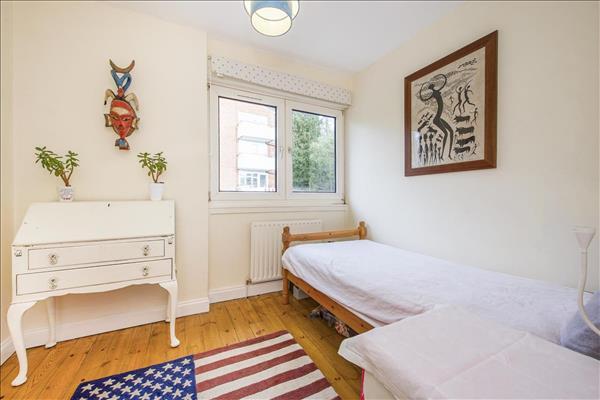 House in London, Norley Neighbourhood, Roehampton - View 5