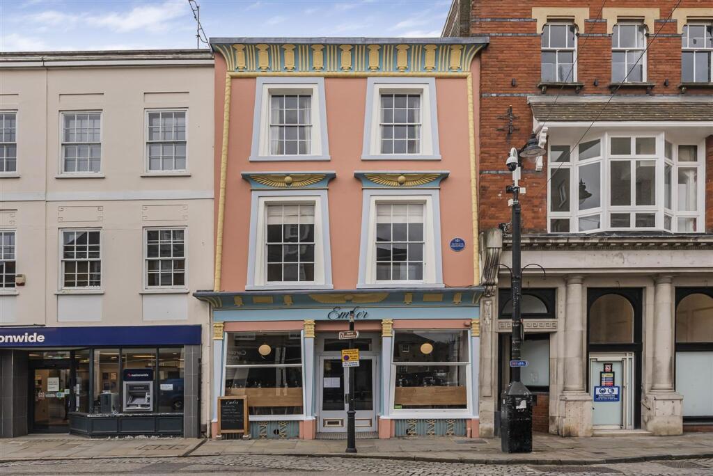 2-bed flat on Fore Street, Hertford, SG14, £385,000