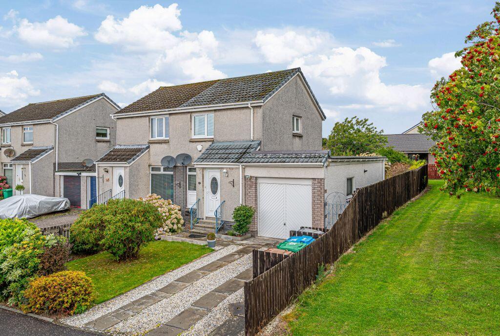 Main image of property: 35 Menteith Drive, Dunfermline, KY11 8RR