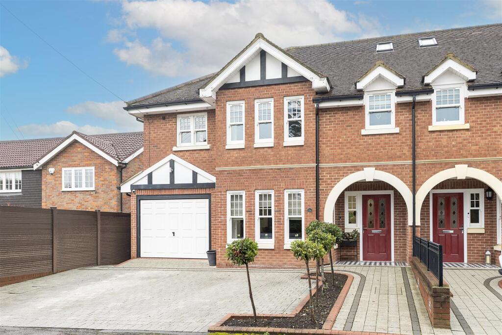 Main image of property: Maple Road, Harpenden