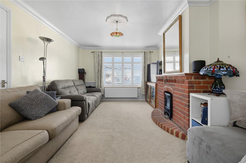 4-bed terraced on Betony Crescent, Billericay, CM12, £390,000
