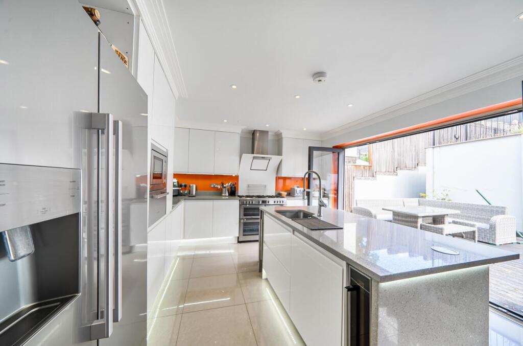House in London - View 4