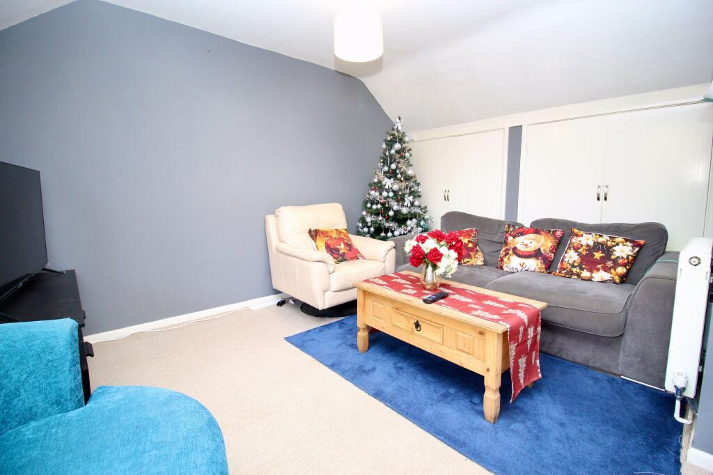 Apartment in Southampton - View 4