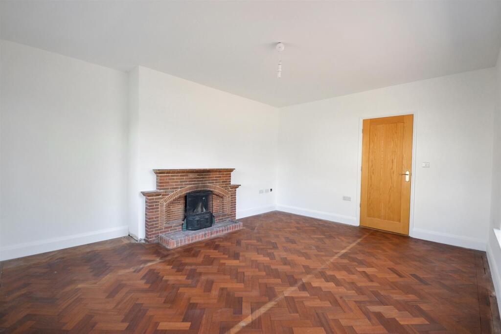 House in Rushcliffe, Radcliffe-on-Trent - View 4