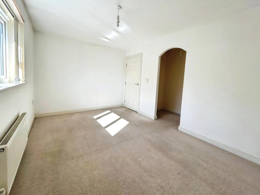 Apartment in Barnsley, South Yorkshire - More