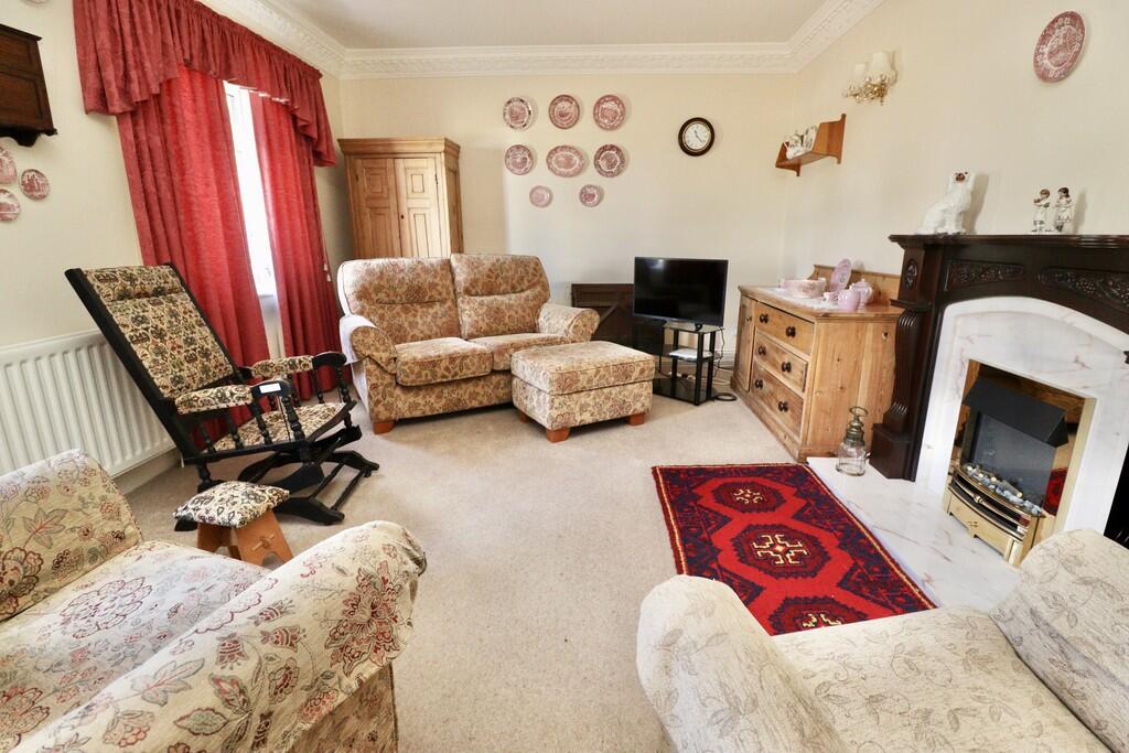Knapton Court, Caistor photo 2