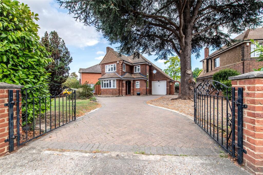 4-bed detached on Coldharbour Road, Northfleet, Kent, DA11, £700,000