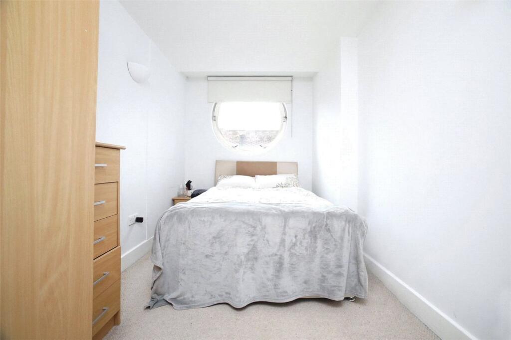 Apartment in London - View 5