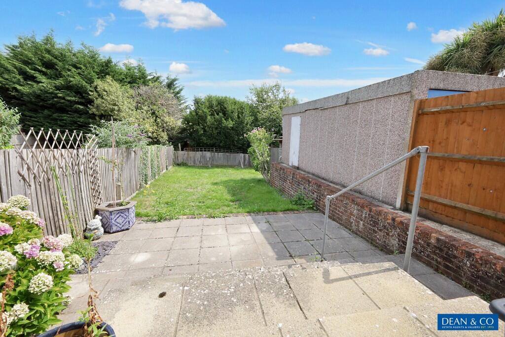 Meadway Crescent, Hove, East Sussex, BN3 photo 3
