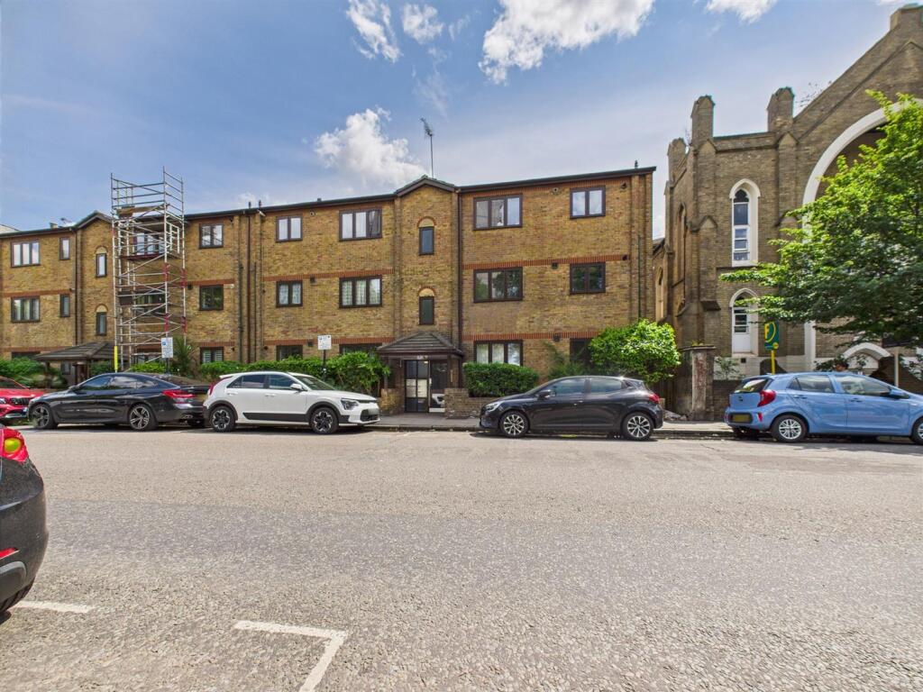 Hackney Road, Shoreditch, E2 - More