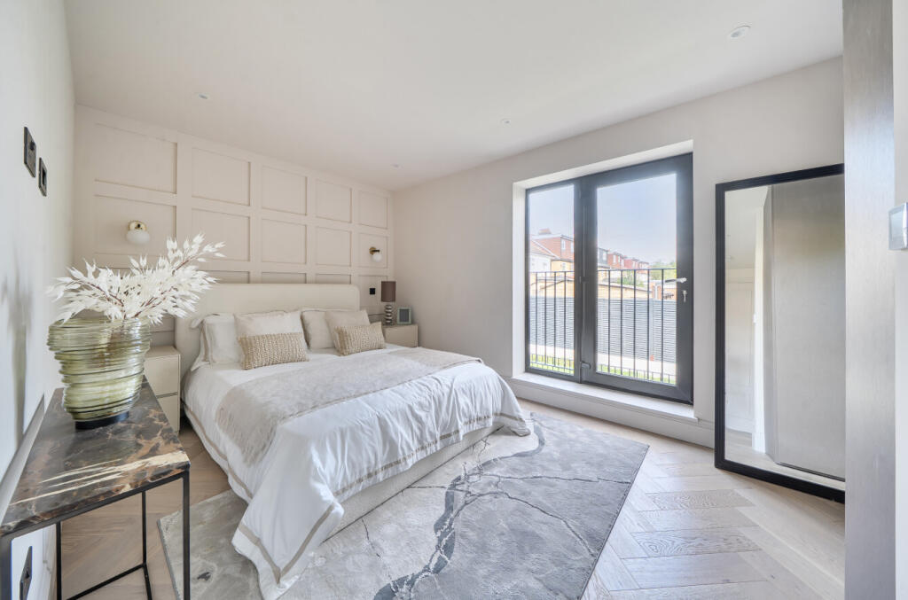 House in London - View 4