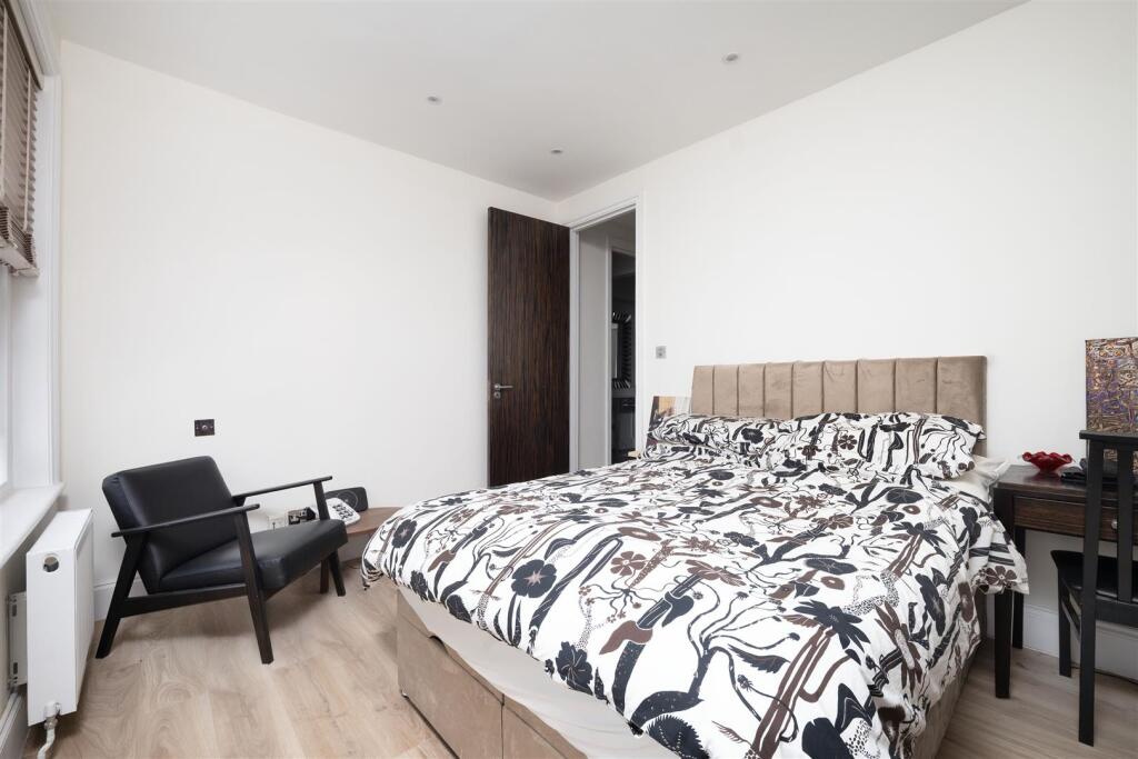 Apartment in London - View 4