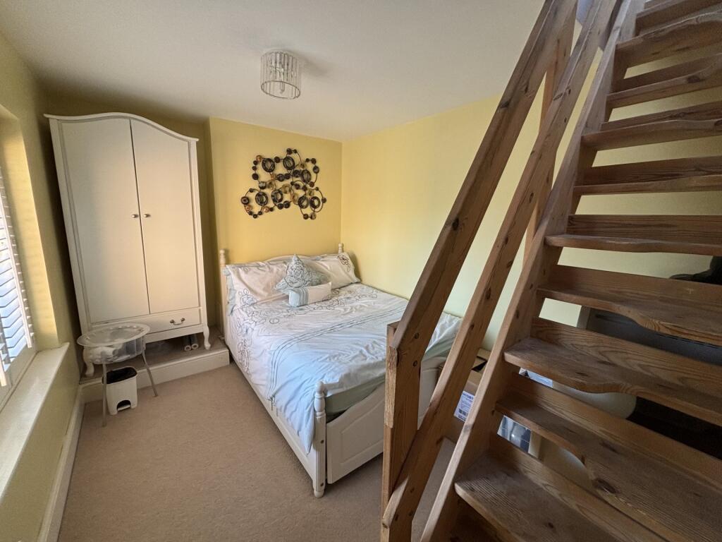 Edulf Road, Borehamwood, WD6 - View 6