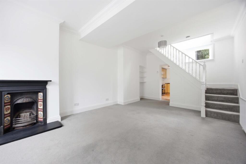 House in London, Cowley - View 2