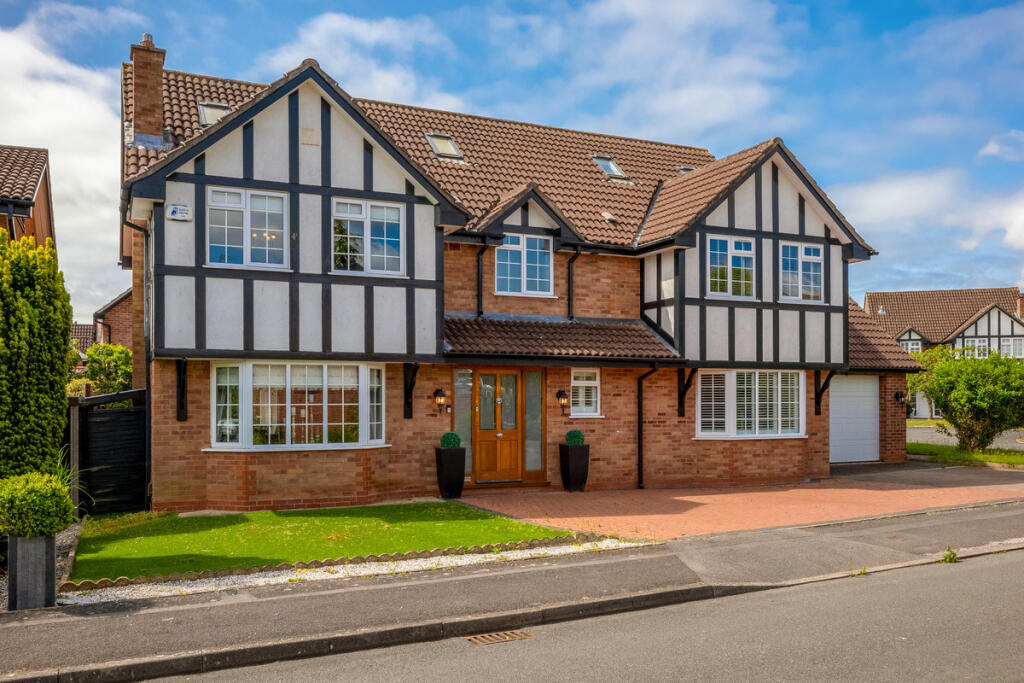 Main image of property: Hopton Crofts, Leamington Spa, CV32 6NT