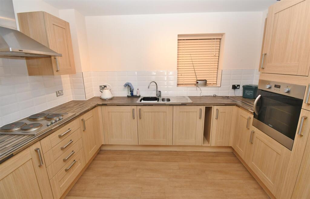 Queensway, Leamington Spa photo 4